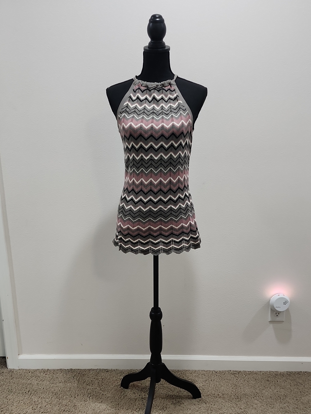 Sleeveless Chevron Knit Halter Top in Blush and Black